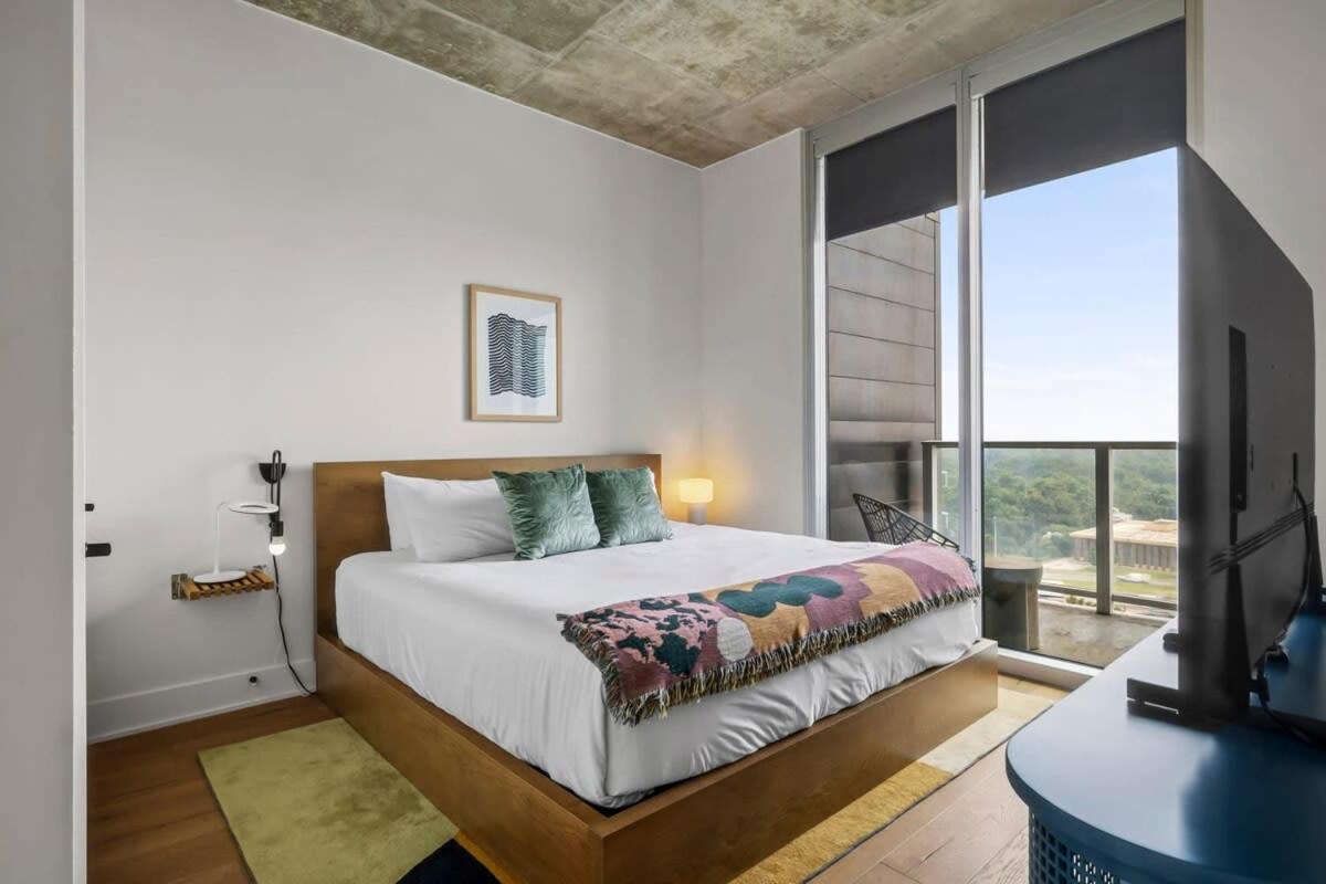 Holiday home Modern Rainey St Oasis - Pool & Stunning Views Austin