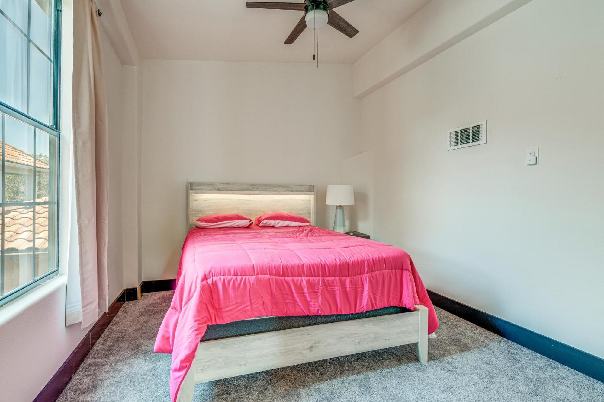 Huge Travis Family House With Ev Charger! *