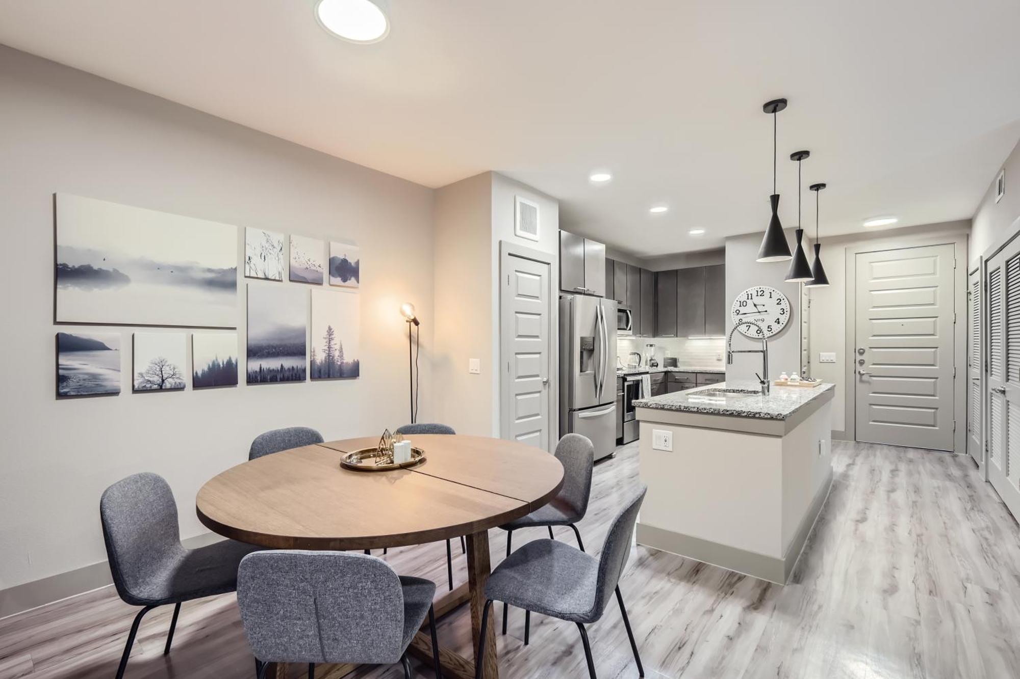 Apartment Cozy 2-bedroom In Lovely