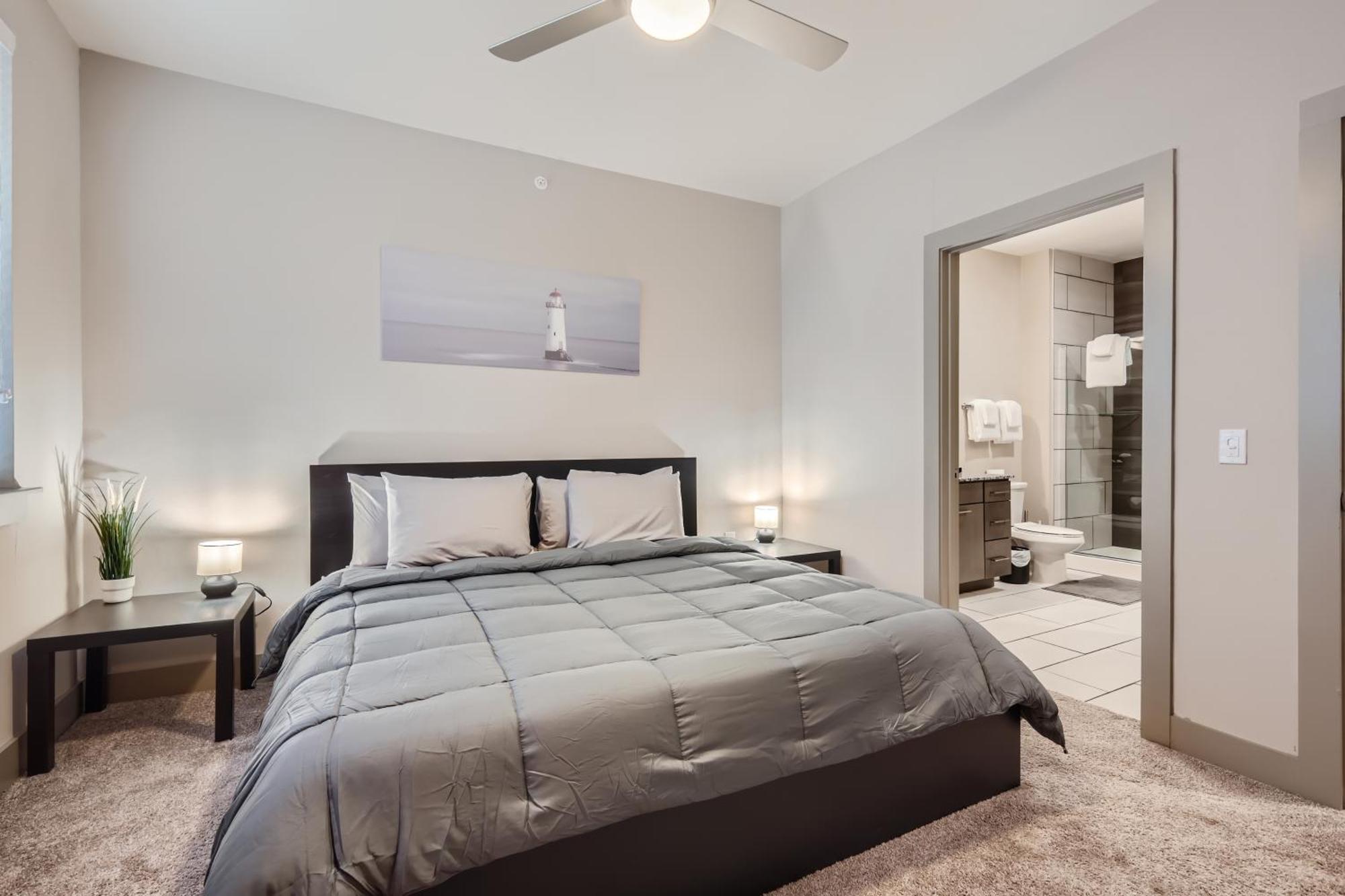 Cozy 2-bedroom In Lovely *