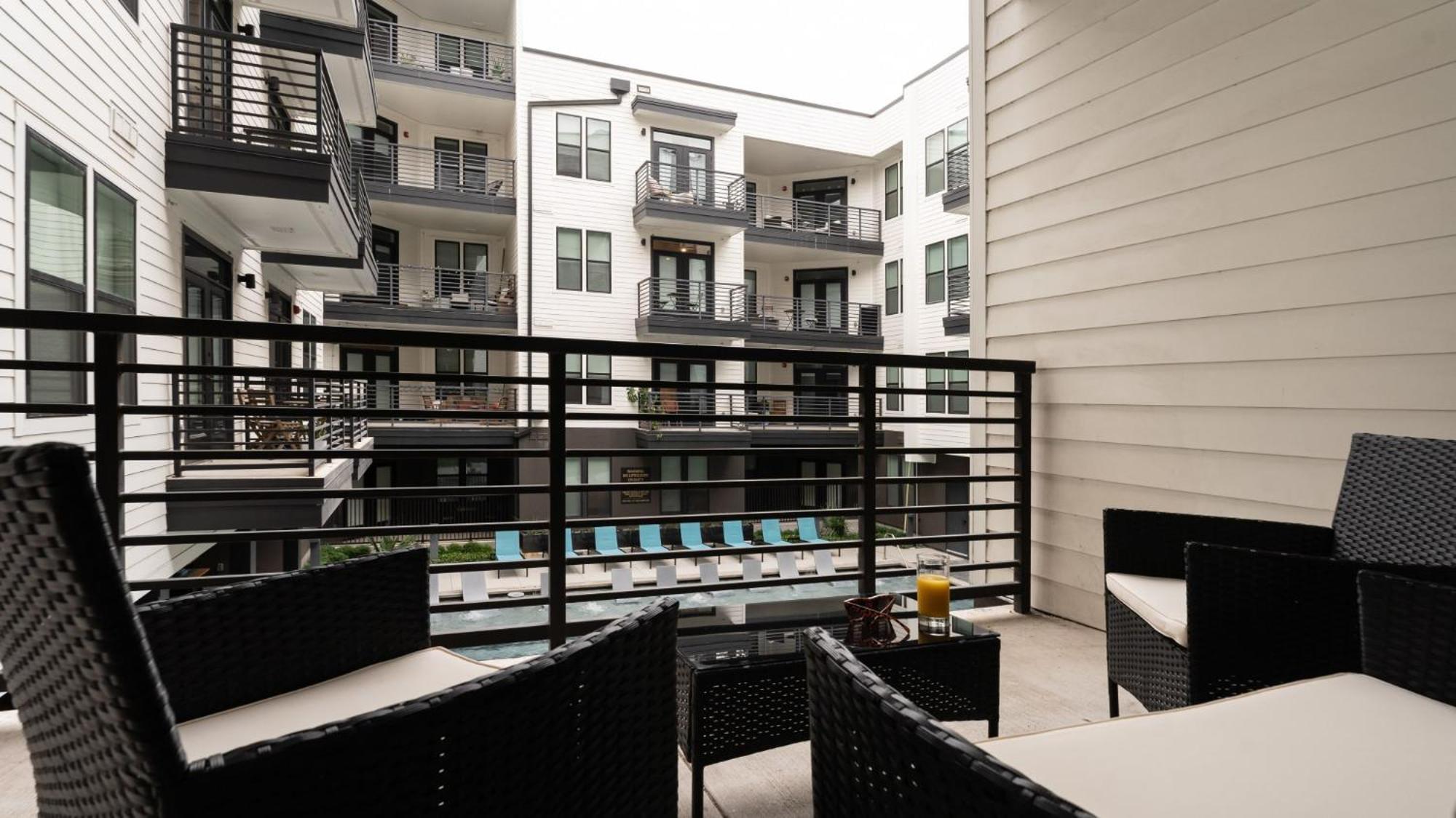 Eqr Weaver Apartment Austin