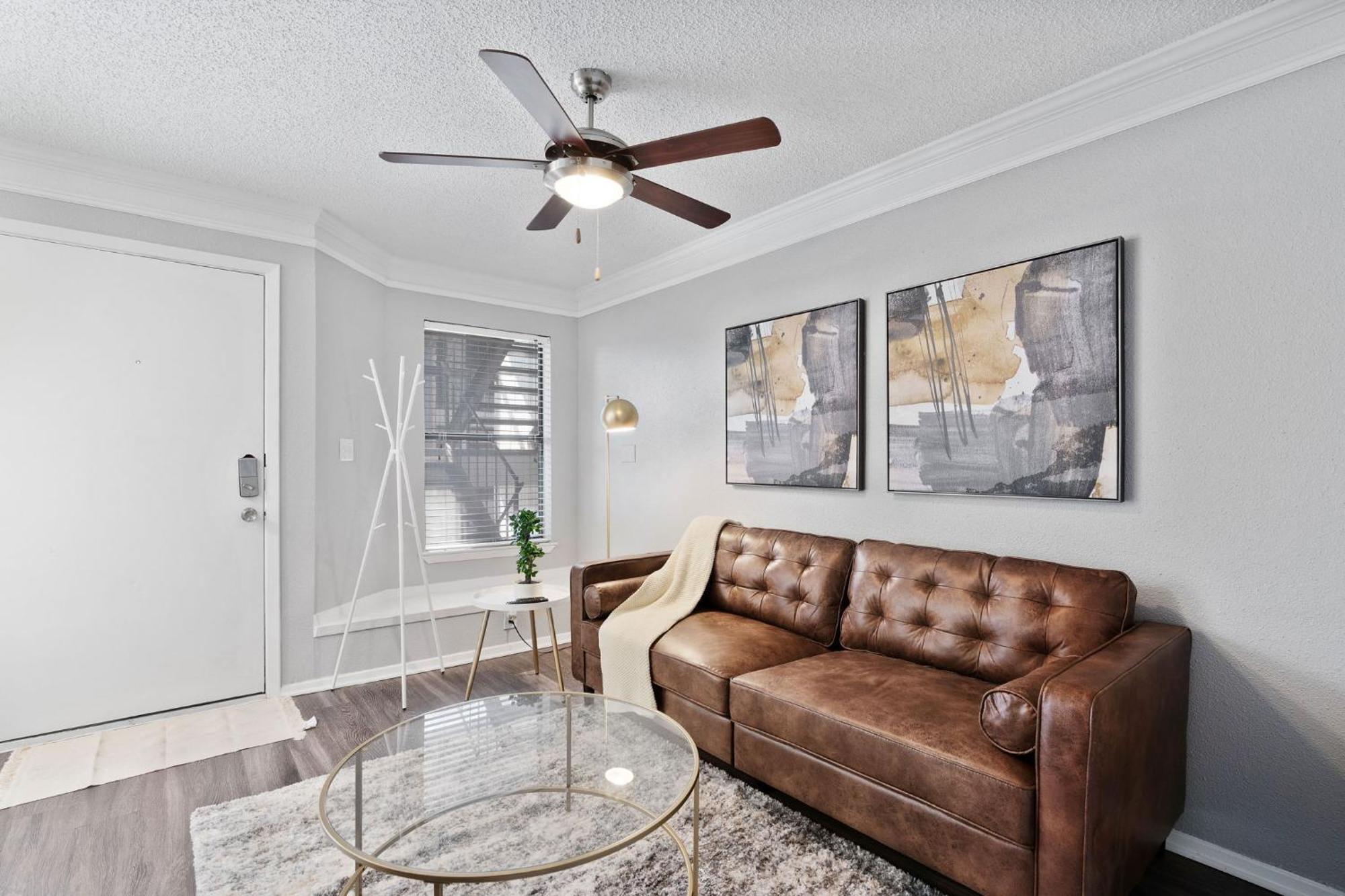 Chic Urban Retreat North Lamar