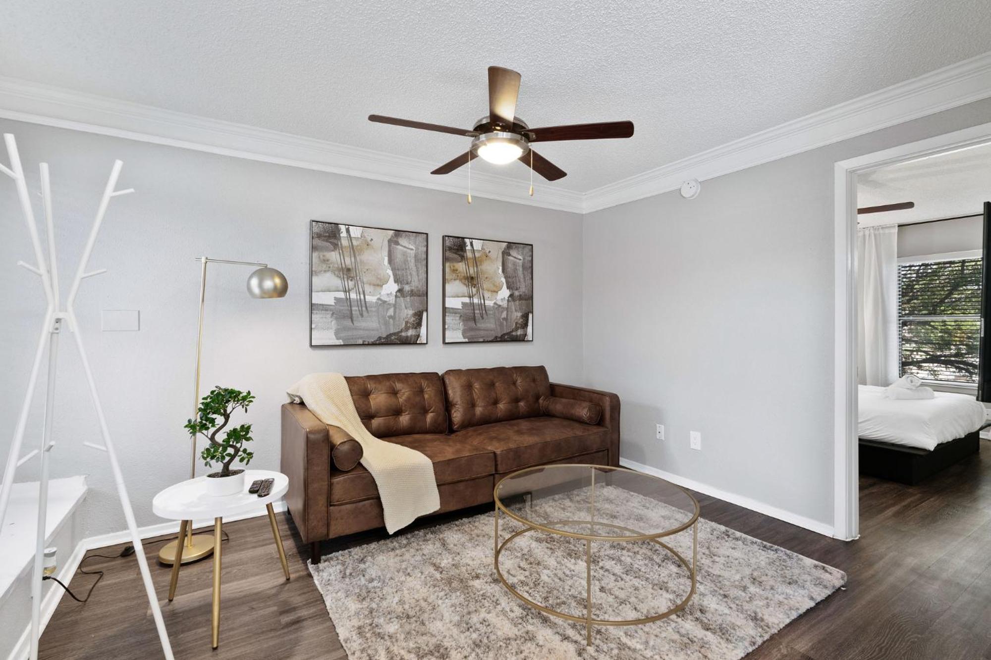 Chic Urban Retreat North Lamar