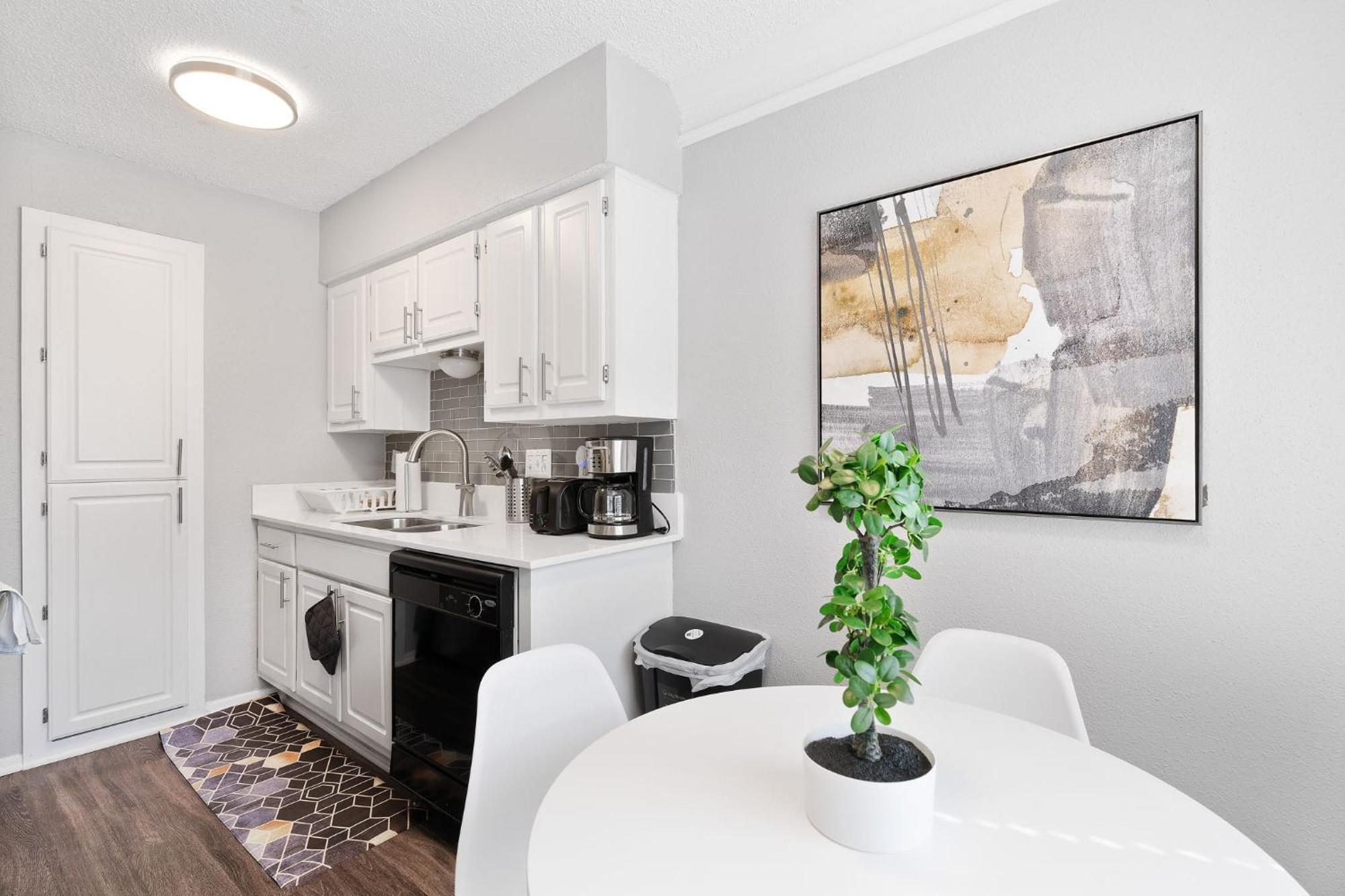 Chic Urban Retreat North Lamar Austin