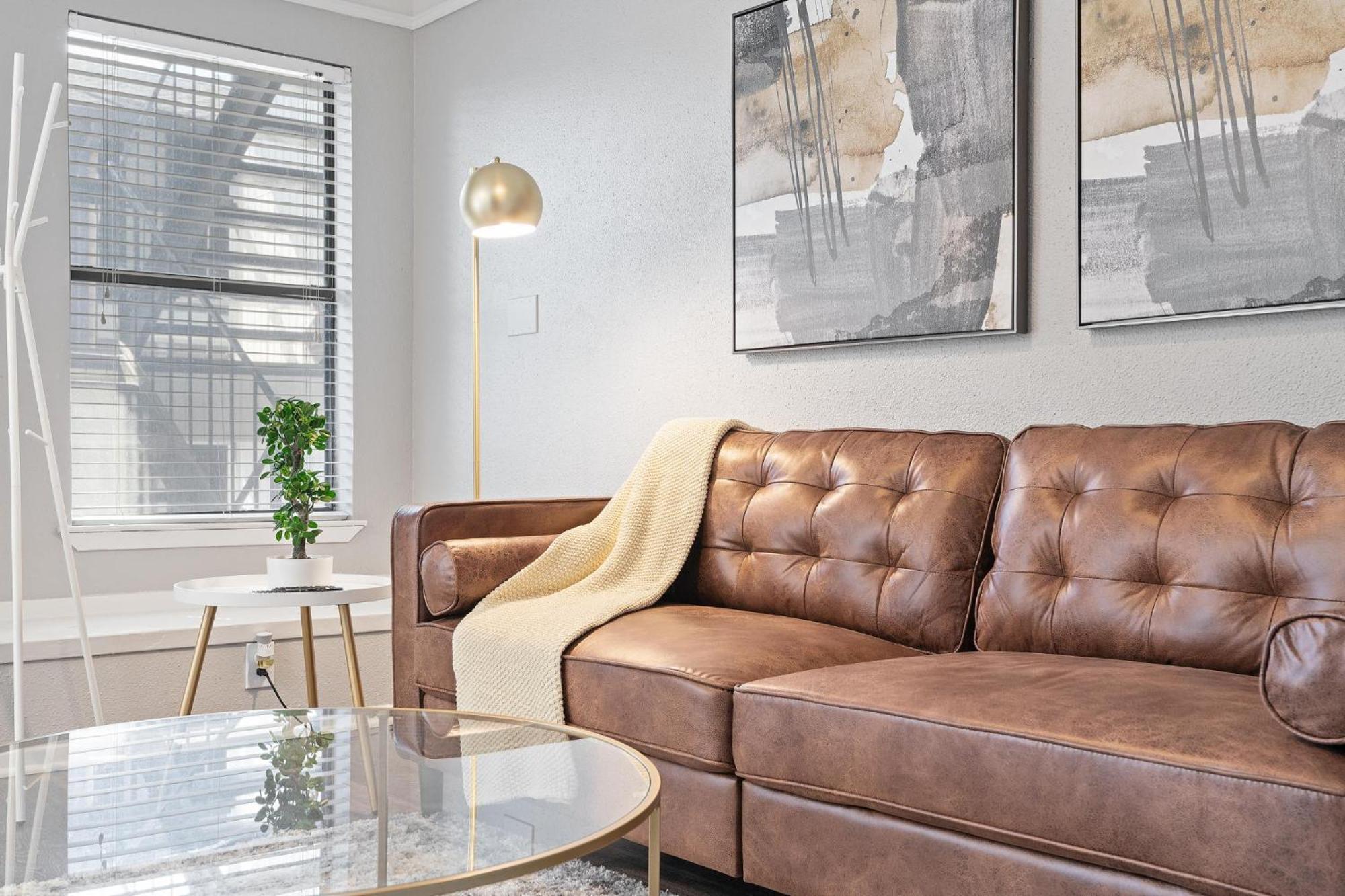 Chic Urban Retreat North Lamar *