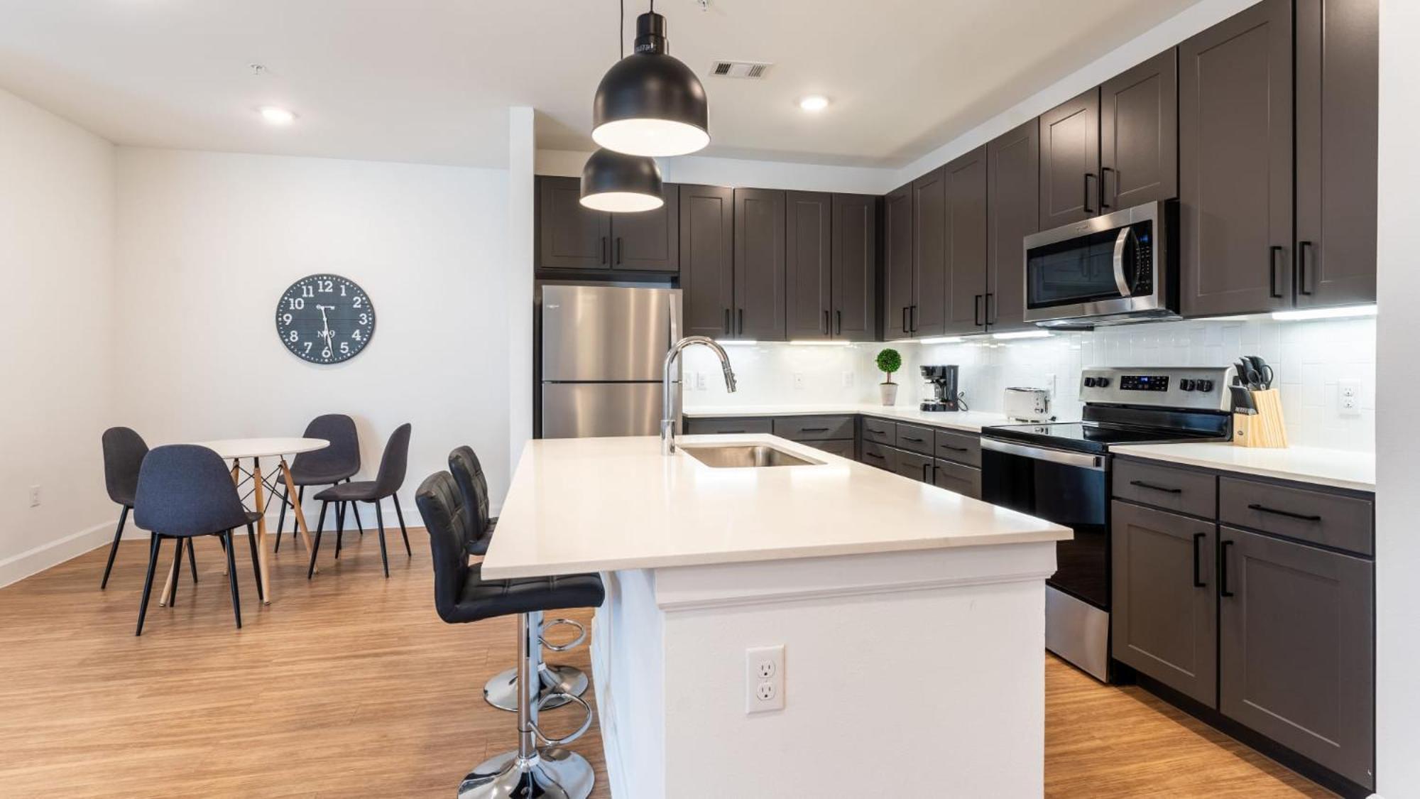 Eqr Weaver Apartment Austin
