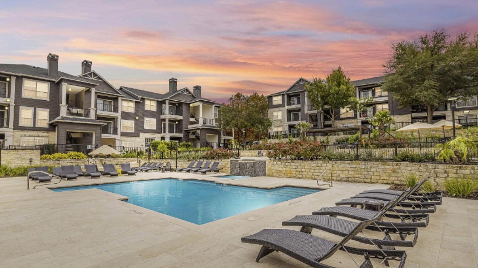 Apartment Landing At Preserve At Rolling Oaks - 1 Bedroom In Rolling Oaks Austin