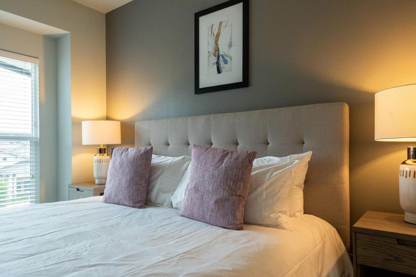 Landing At Bridge At Southpark Meadows - 1 Bedroom In Slaughter Creek Apartment