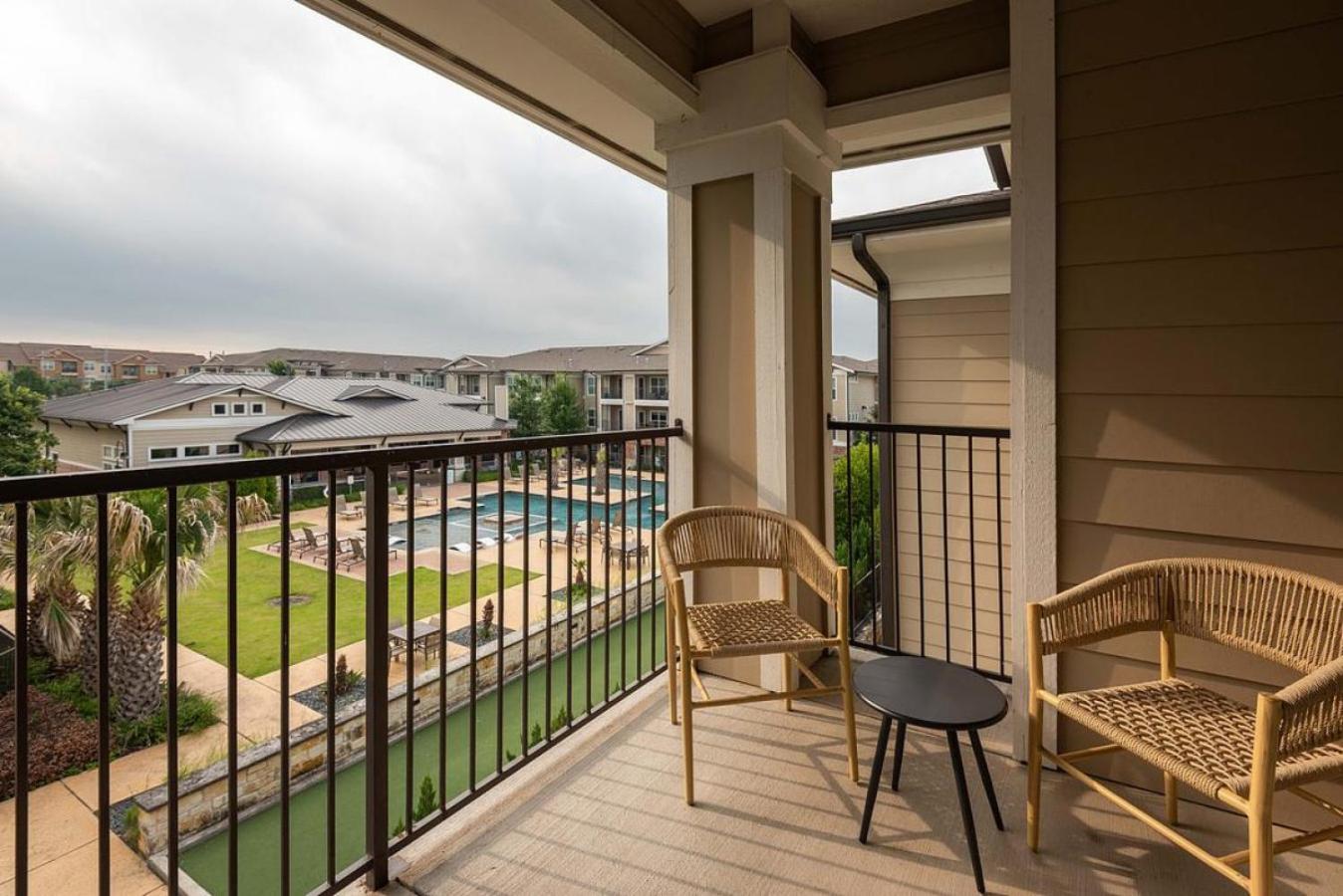 Landing At Bridge At Southpark Meadows - 1 Bedroom In Slaughter Creek Apartment
