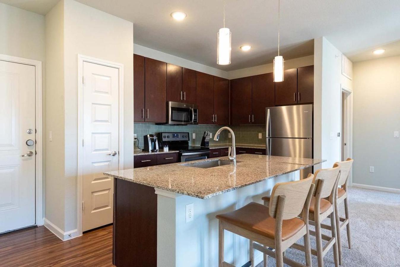 Landing At Bridge At Southpark Meadows - 2 Bedrooms In Slaughter Creek Apartment