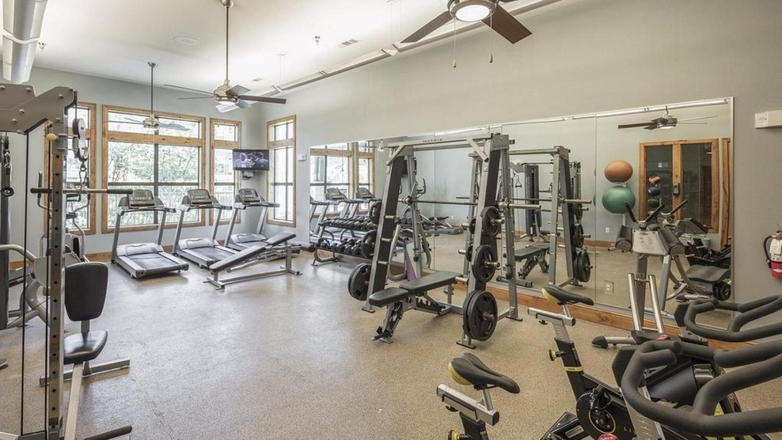 Landing At Bridge At Southpark Meadows - 2 Bedrooms In Slaughter Creek