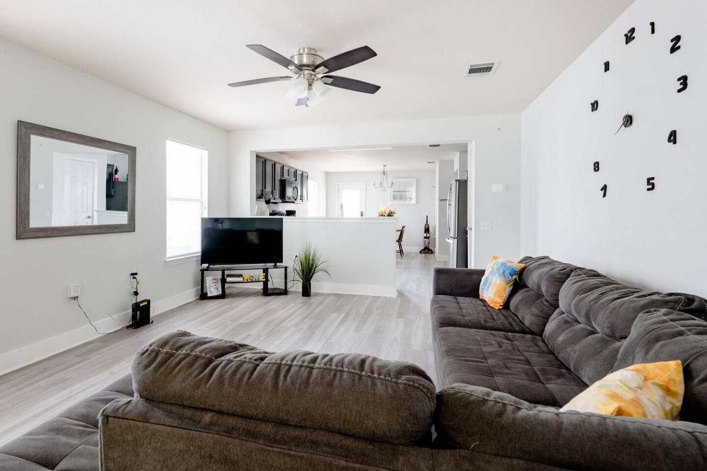Holiday home Serenity Near Downtown & Airport *