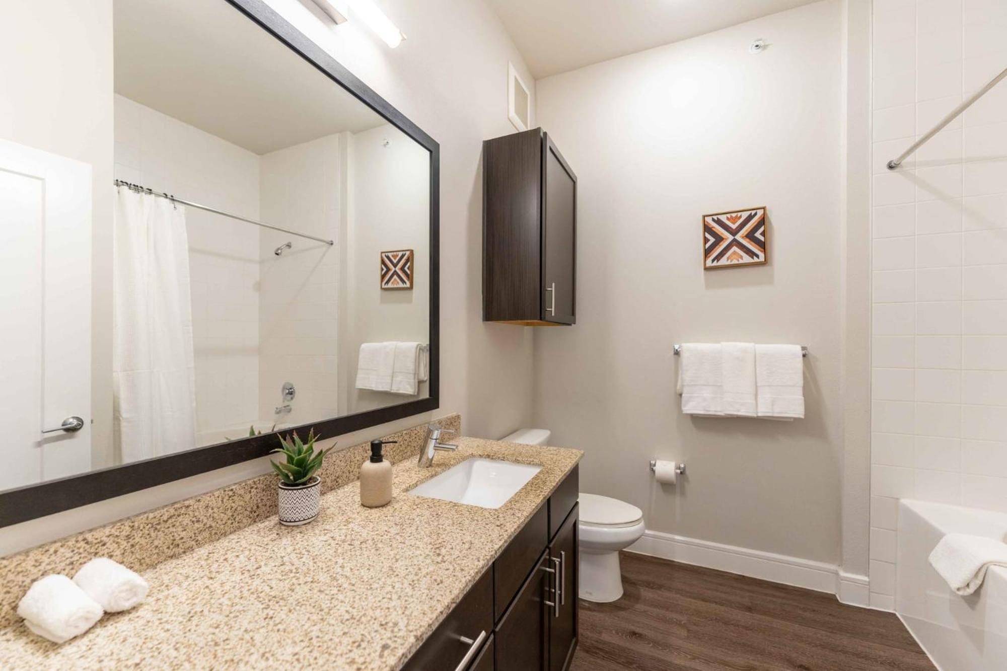 Stylish Downtown With Gym And Pool Access * Austin