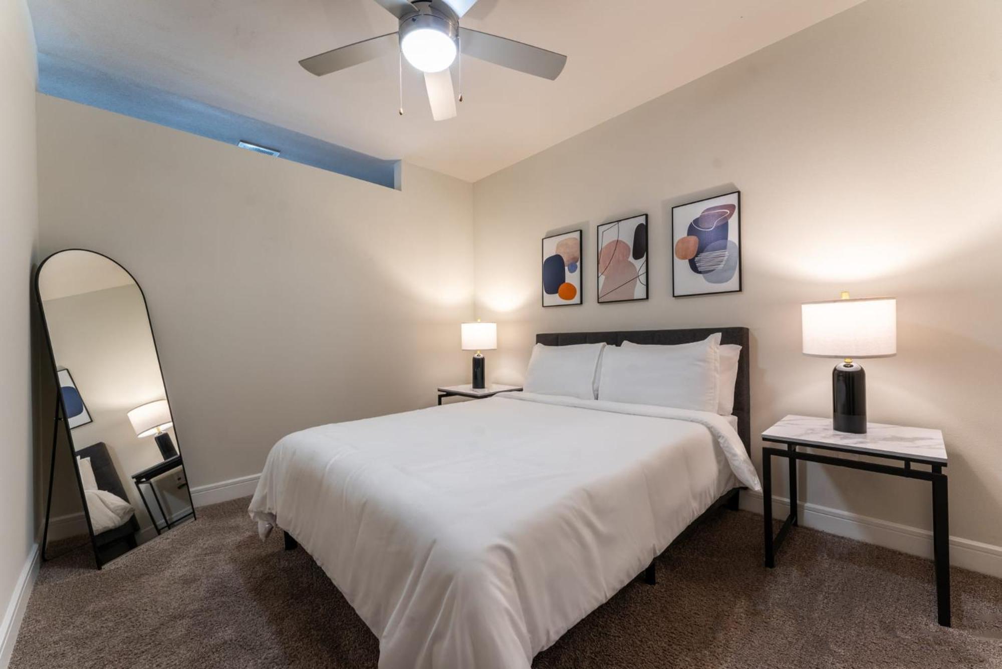Stylish Downtown With Gym And Pool Access Apartment Austin