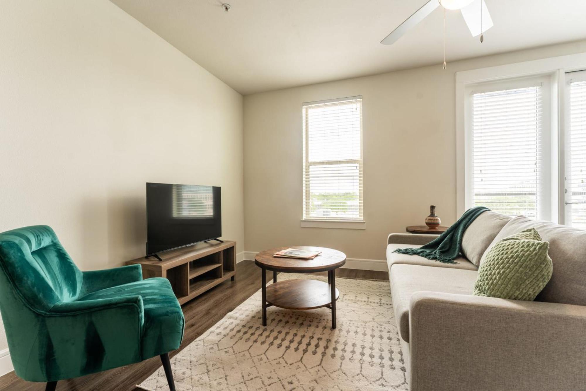 Apartment Stylish Downtown With Gym And Pool Access