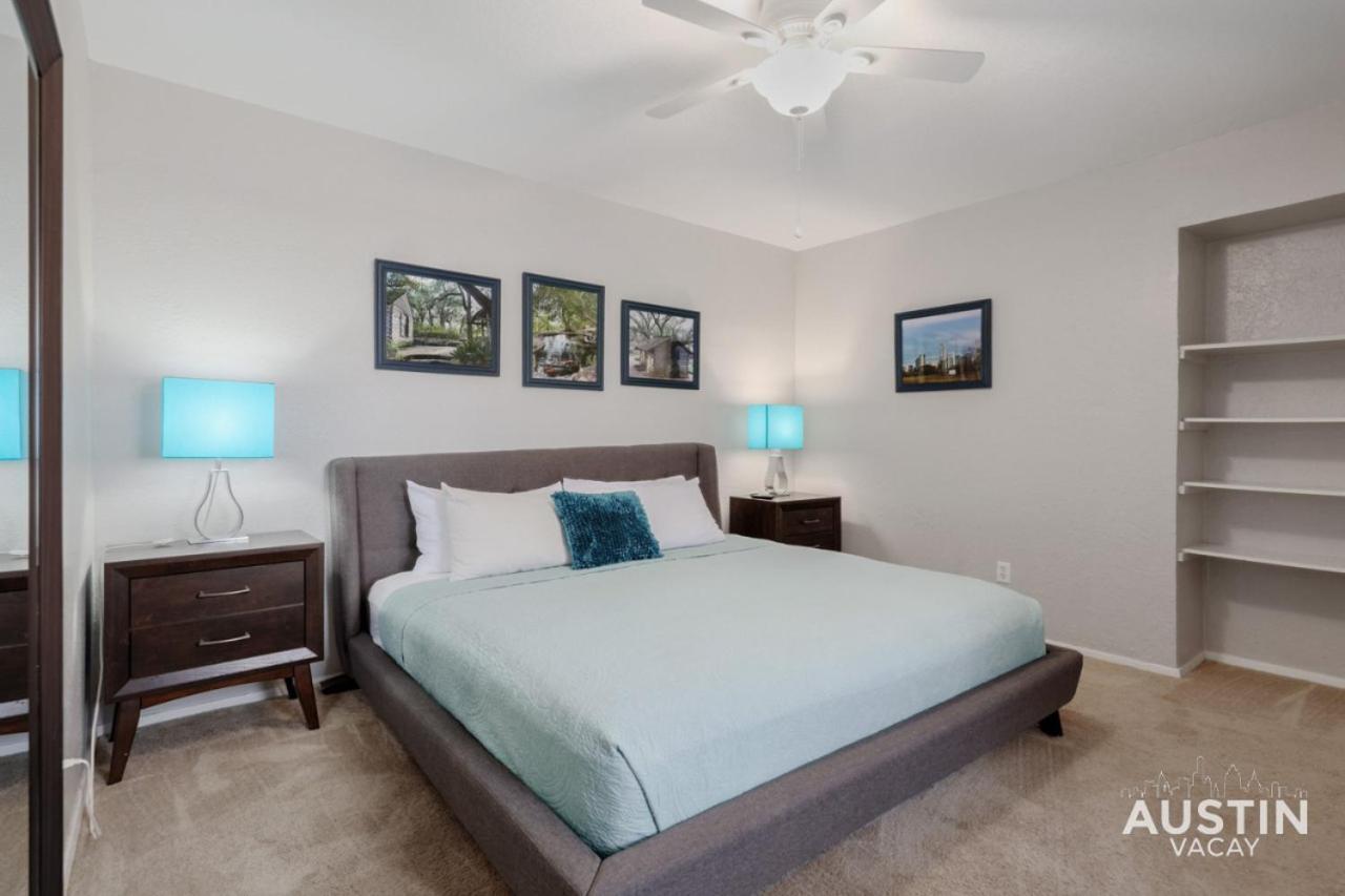 2 Miles To Dt Updated Pet-friendly For Four Apartment Austin