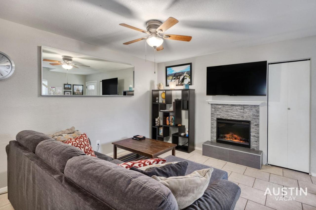 2 Miles To Dt Updated Pet-friendly For Four Apartment *
