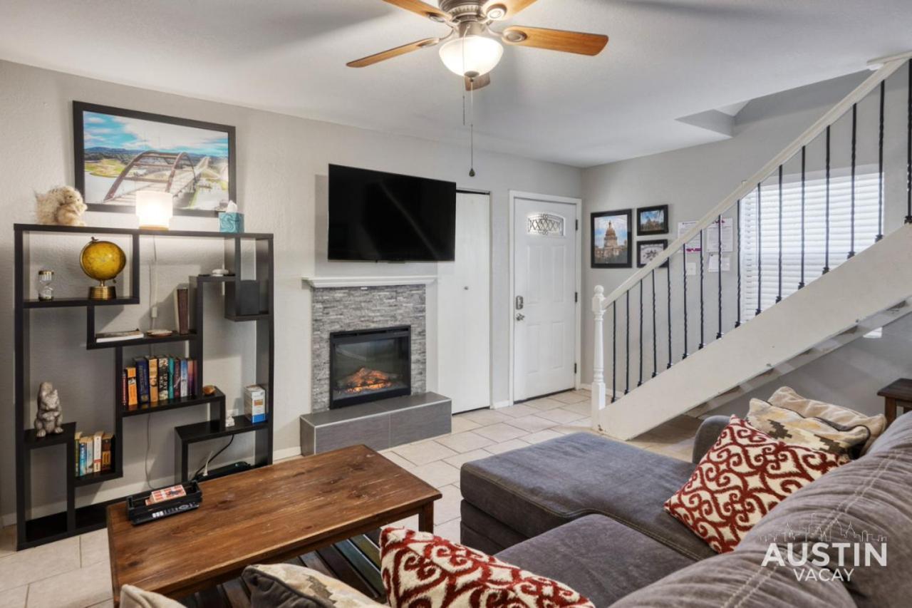 2 Miles To Dt Updated Pet-friendly For Four * Austin