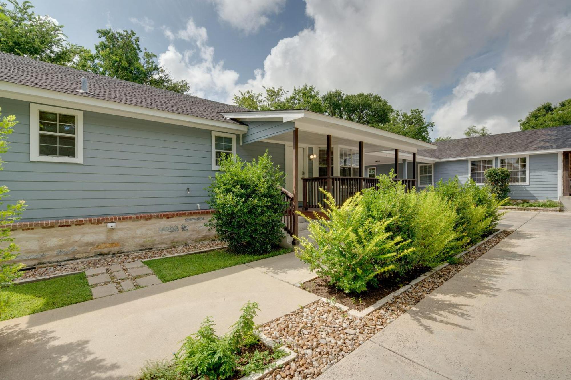 Holiday home Retreat With Patio And Grill, 6 Mi To Downtown! Austin
