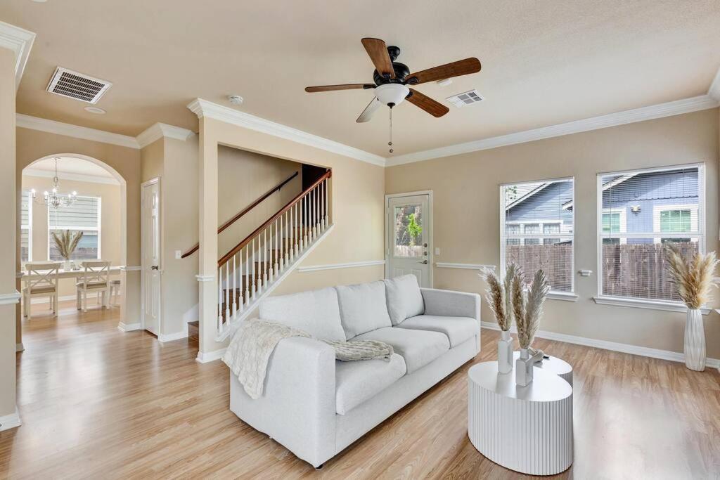 Spacious Home-queen Suite-game Room-movie Holiday home *