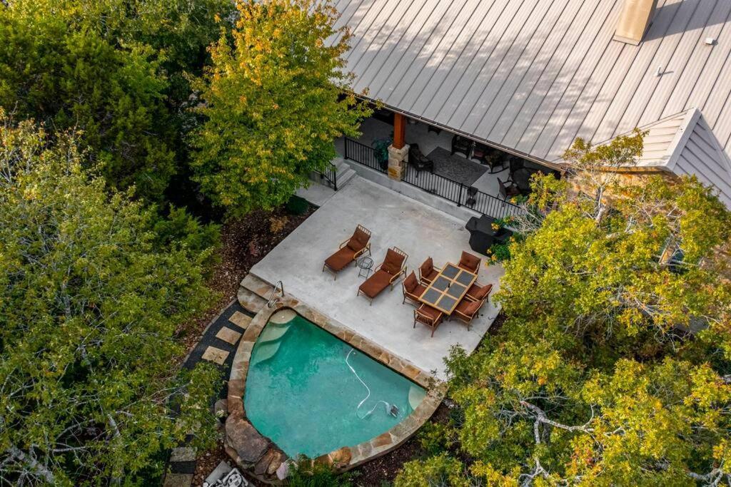 Hill Country 5 Acre Ranch With Pool And Hill Country Views! Austin