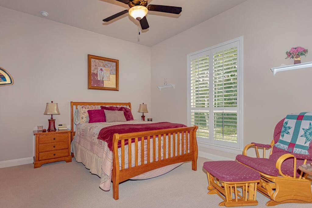 Hill Country 5 Acre Ranch With Pool And Hill Country Views! *