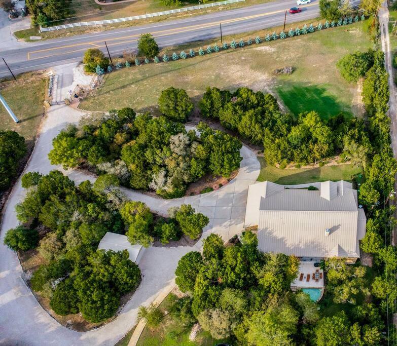 Hill Country 5 Acre Ranch With Pool And Hill Country Views! Holiday home Austin