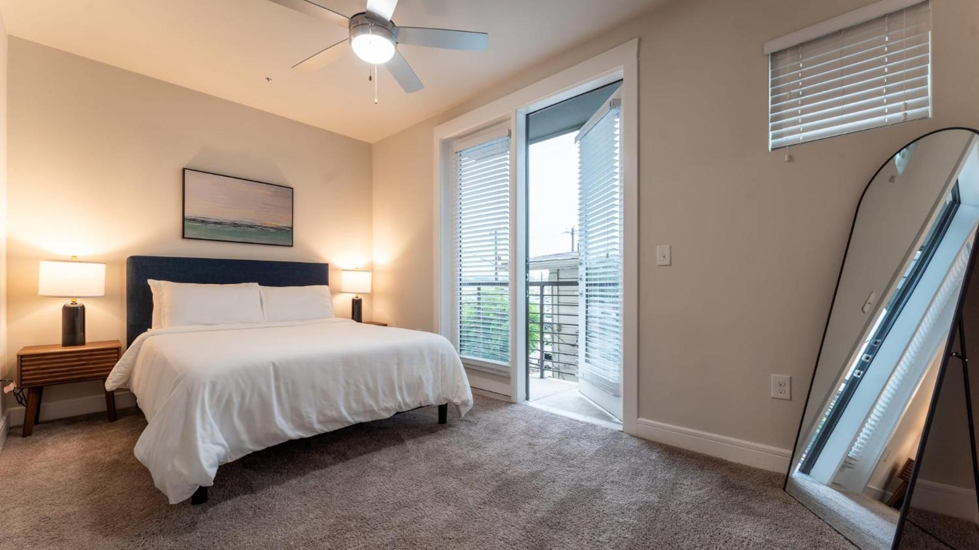 Stylish Downtown With Gym And Pool Access Apartment Austin