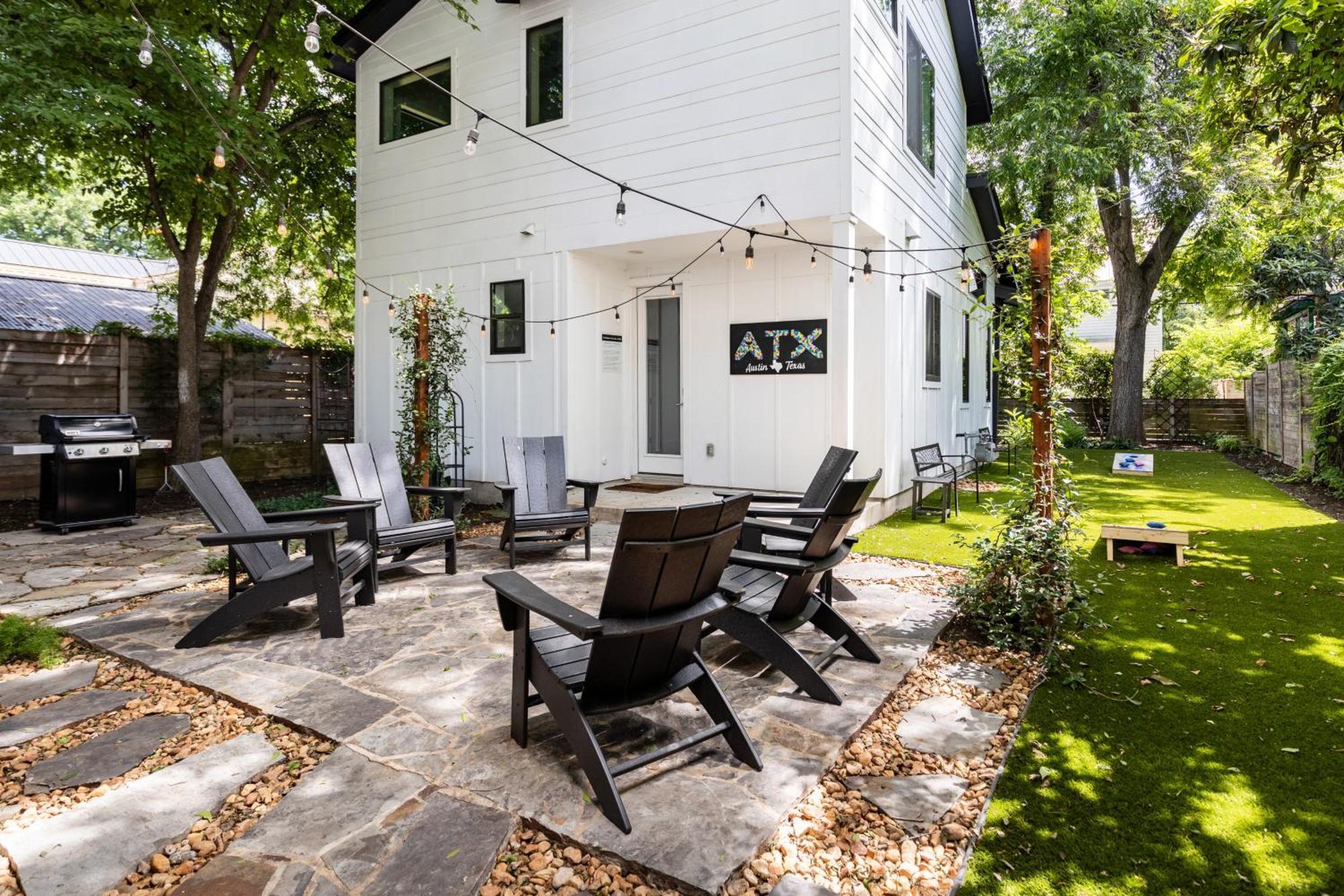 Holiday home Downtown Mini Mansion - Walk To Rainey *