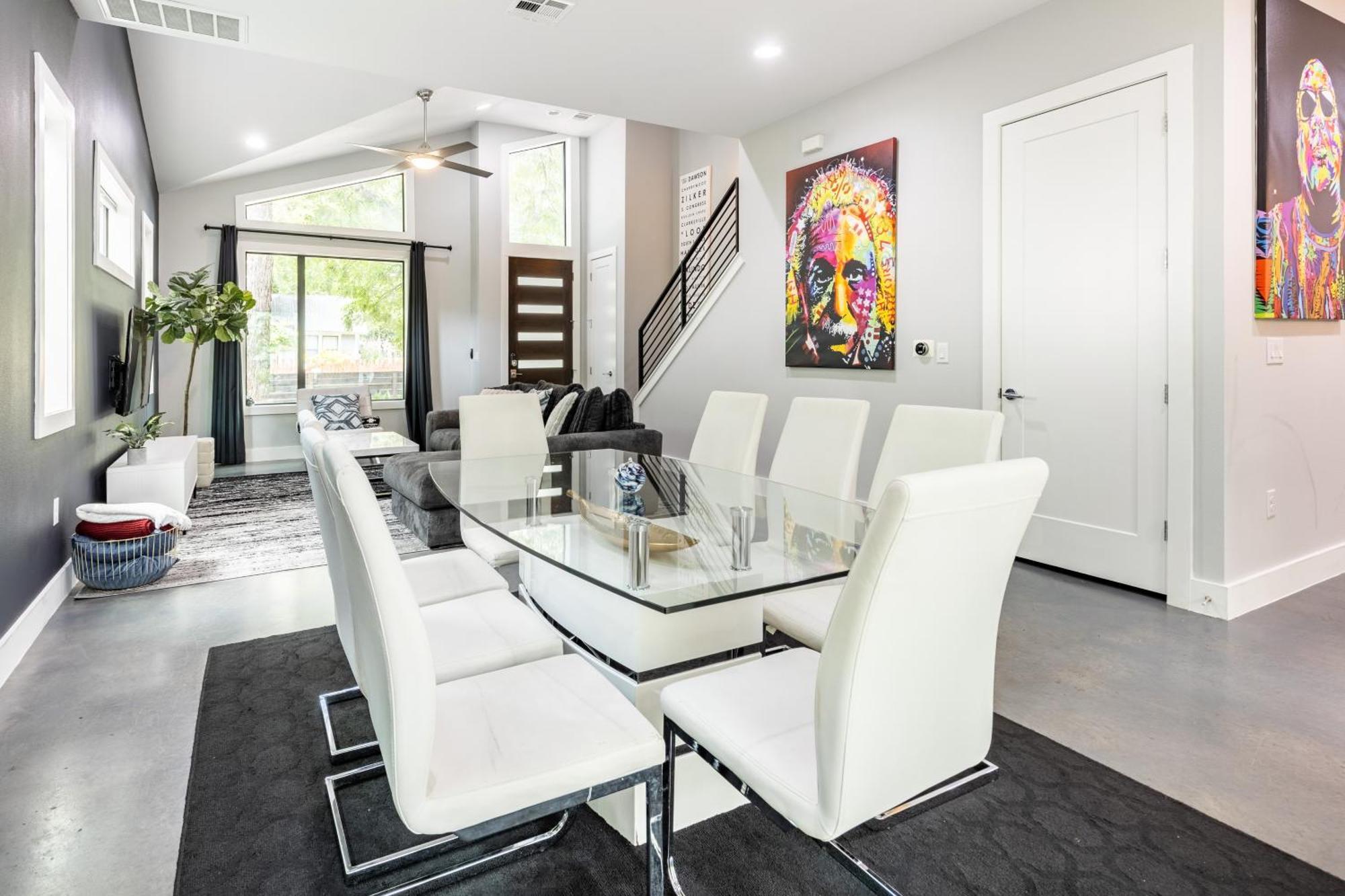 Downtown Mini Mansion - Walk To Rainey Holiday home