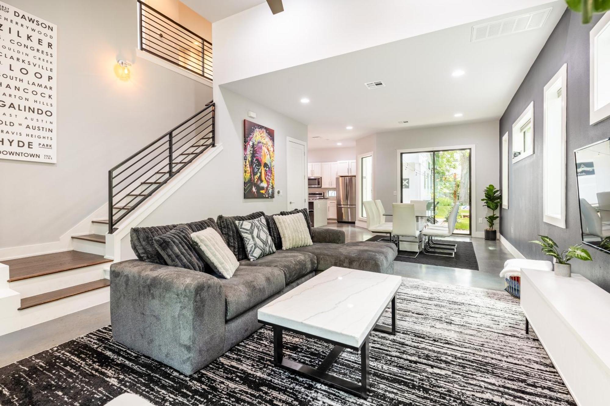 Downtown Mini Mansion - Walk To Rainey Austin