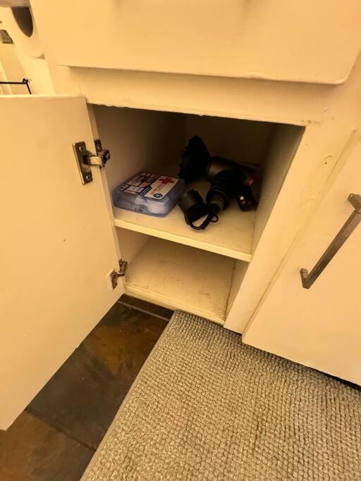 2 Bed With Pool And Creek Views Near Congress Ave Apartment Austin