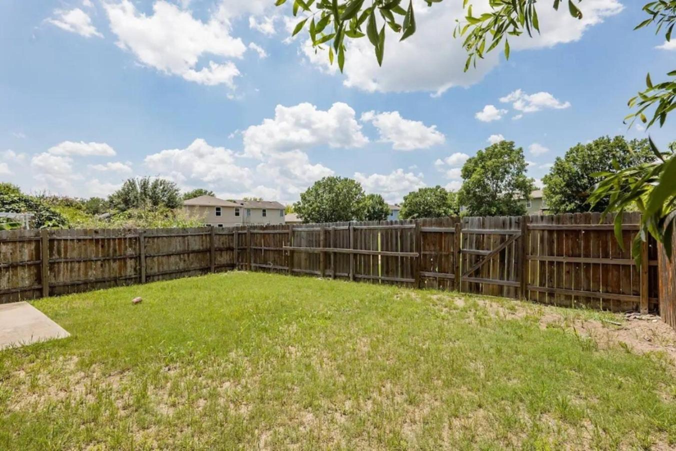 Serenity Near Downtown & Airport Holiday home *