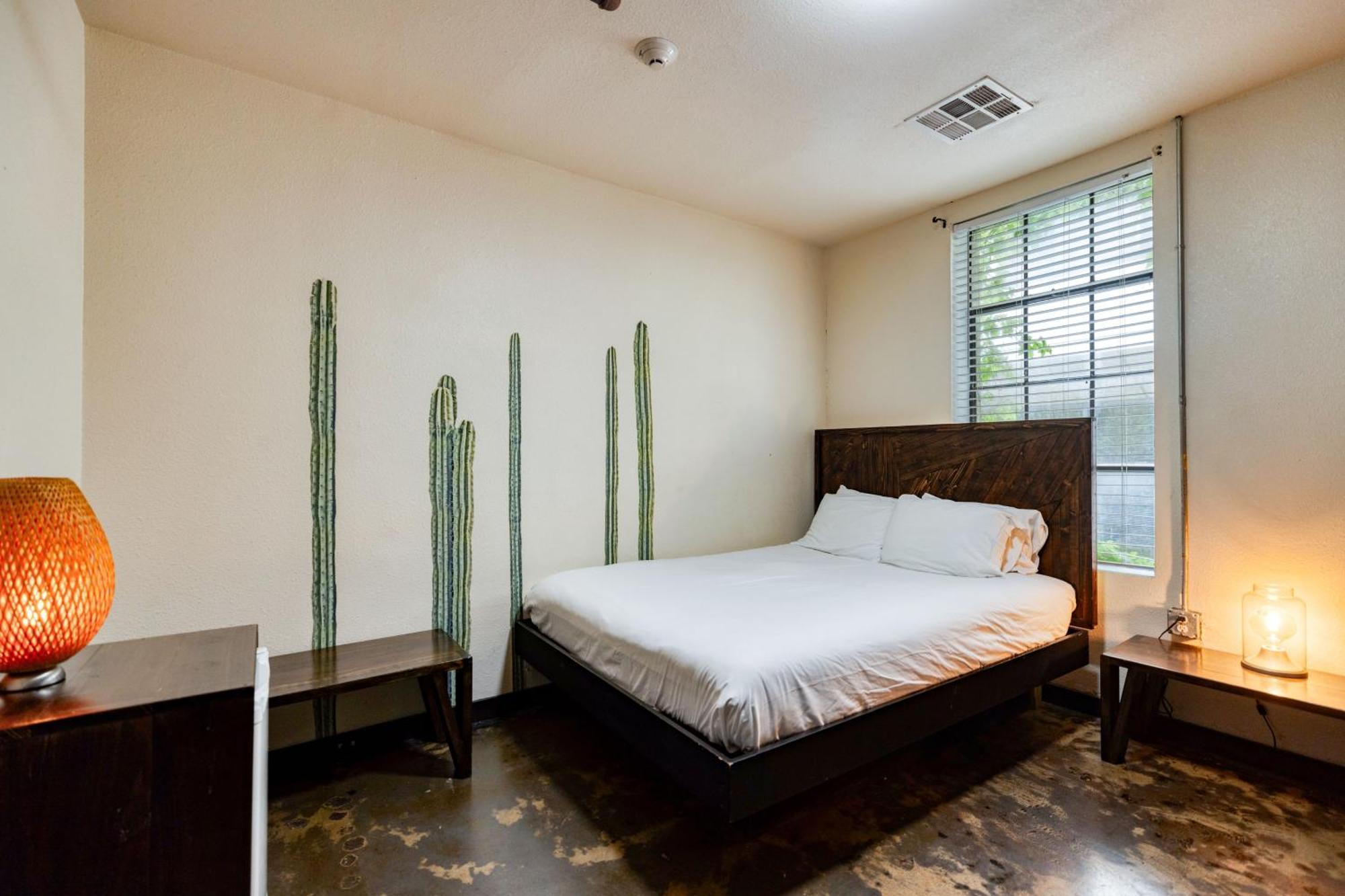 Hostel Firehouse (adults Only)