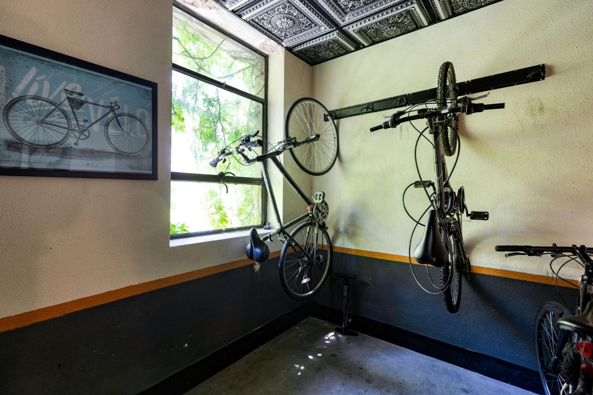 Hostel Firehouse (adults Only)