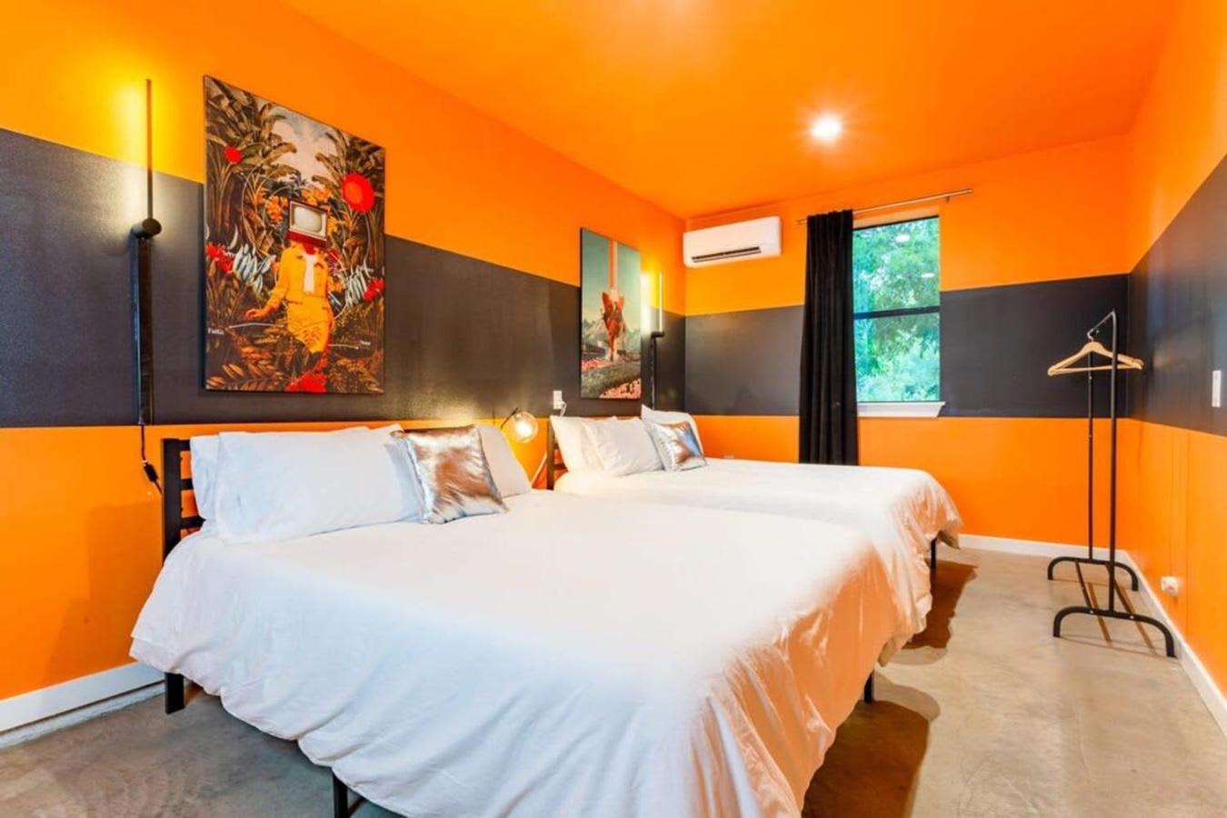 Eastside House Supreme Downtown 6 Min Drive Holiday home