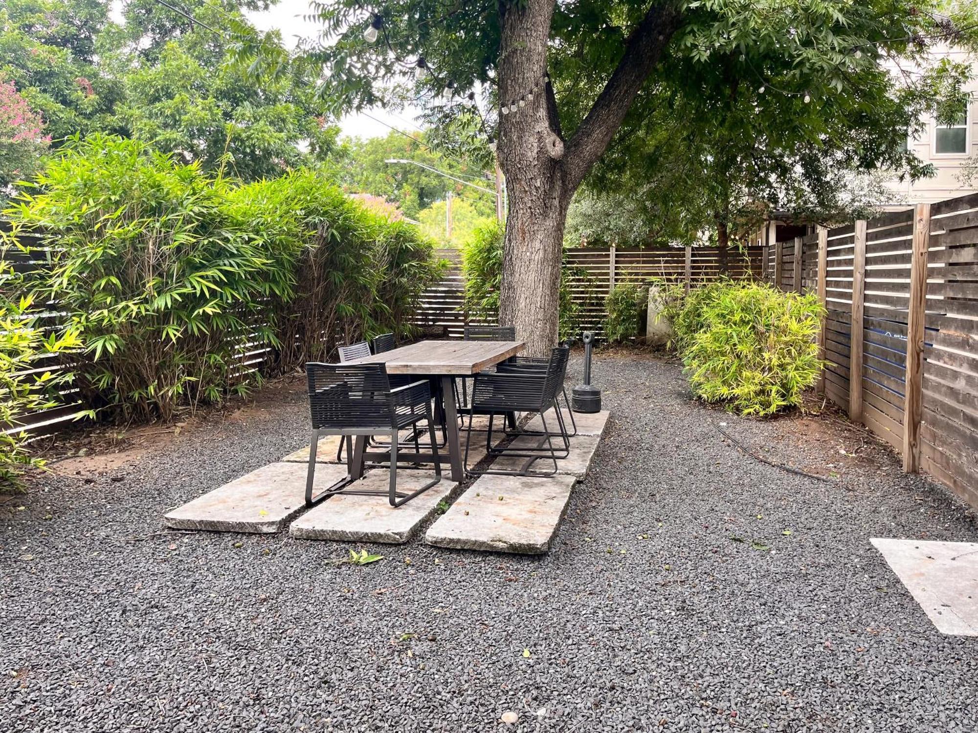 Holiday home Massive Compound 20 Beds - Rainey St - 6 Min Walk