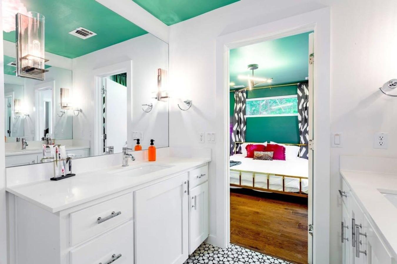 Hot Tub Club - Rainey Street - 6 Min Walk Holiday home