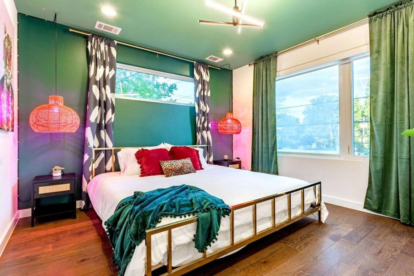 Hot Tub Club - Rainey Street - 6 Min Walk Holiday home