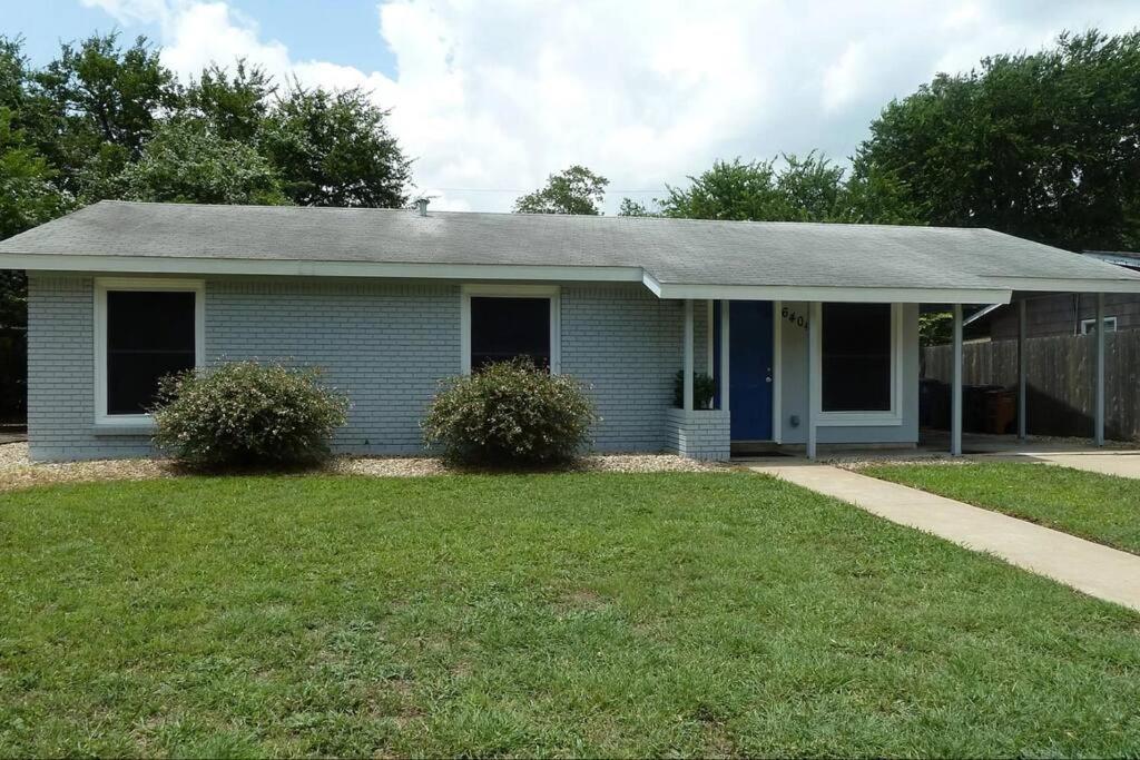 3br Pet Friendly With Big Yard Holiday home *