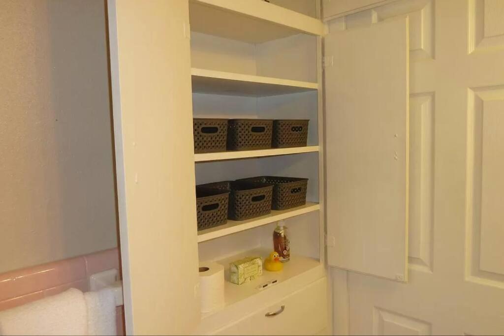 Holiday home 3br Pet Friendly With Big Yard *