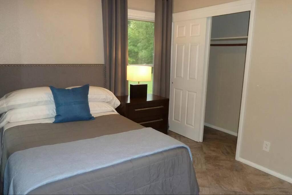3br Pet Friendly With Big Yard