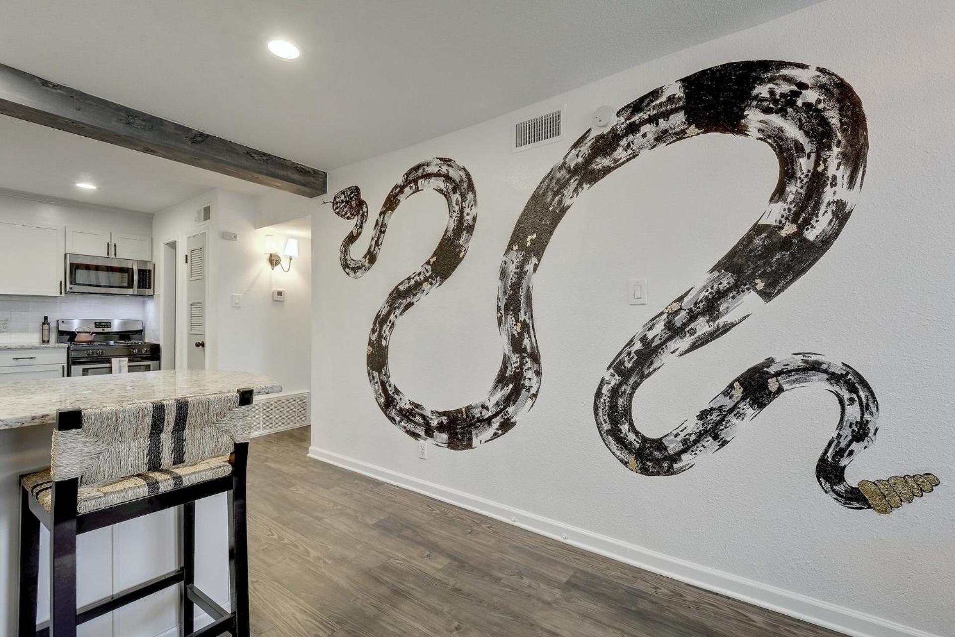 Holiday home Artsy Space In Travis Heights With Shared Pool - Ash! *