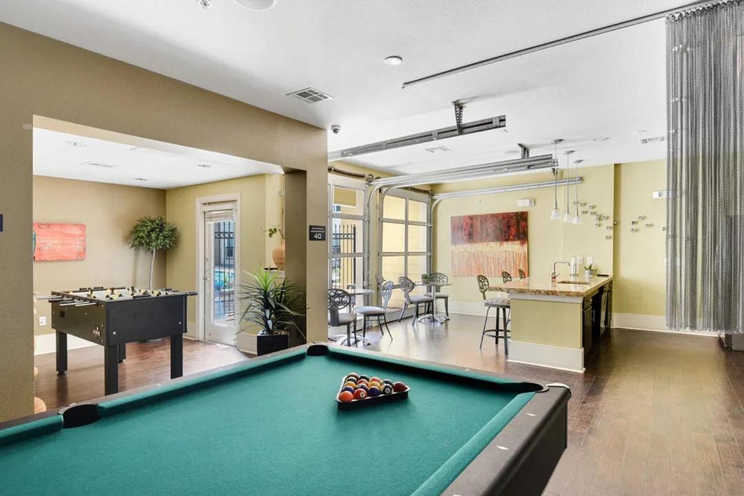 Prime Soco King Bed 1br & 2br W Gym, Pickleball, Laundry Austin