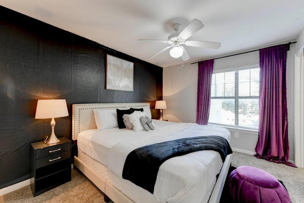 6 Min To Dt~pool~free Parking~2king Bed & 2bath * Austin