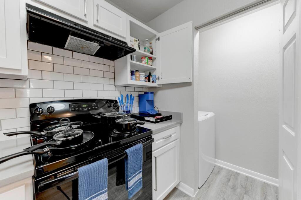 6 Min To Dt~pool~free Parking~2king Bed & 2bath