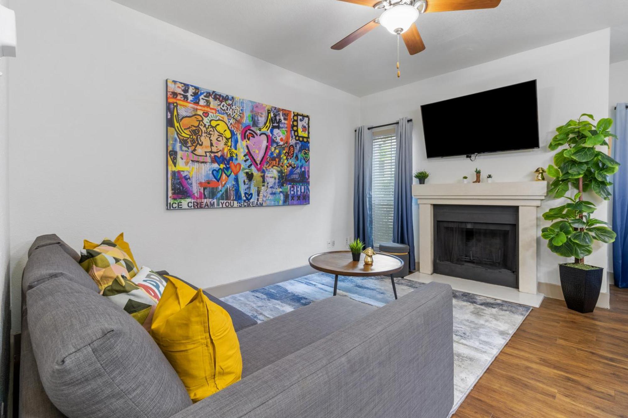 Apartment 1br Haven:pool/gym/free Wi-fi/ Walk To Shops *