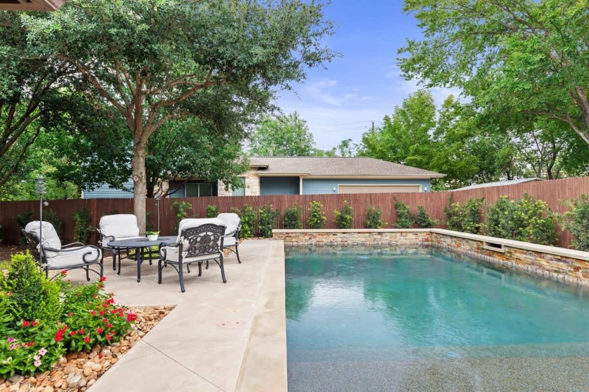 South With A Pool Holiday home