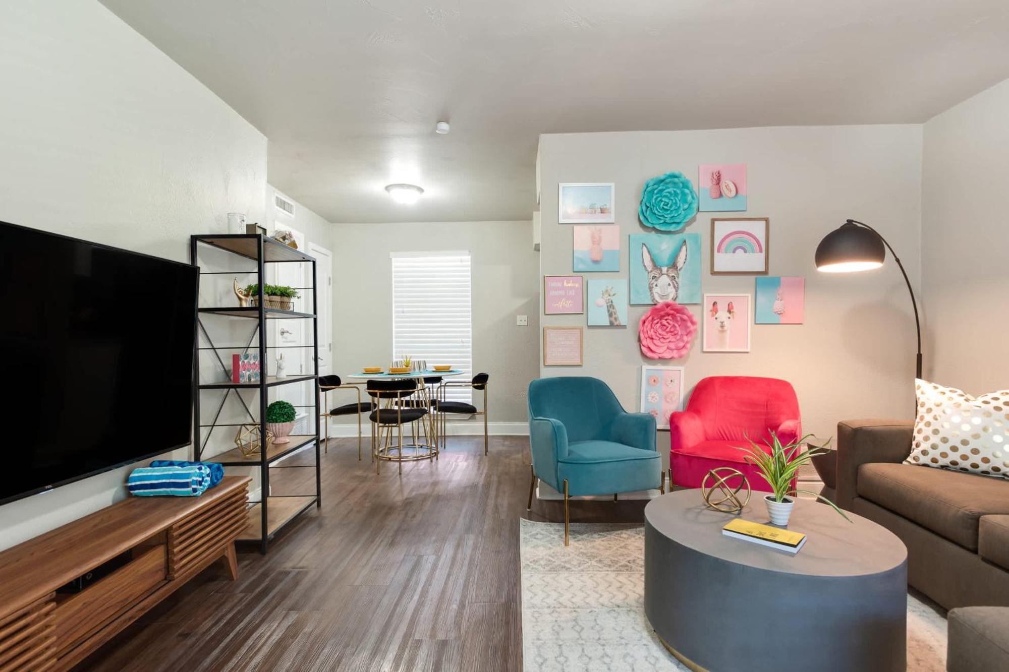 The Flamingo 102 L Pool I 65 Smart Tv I Sleeps 5 Austin