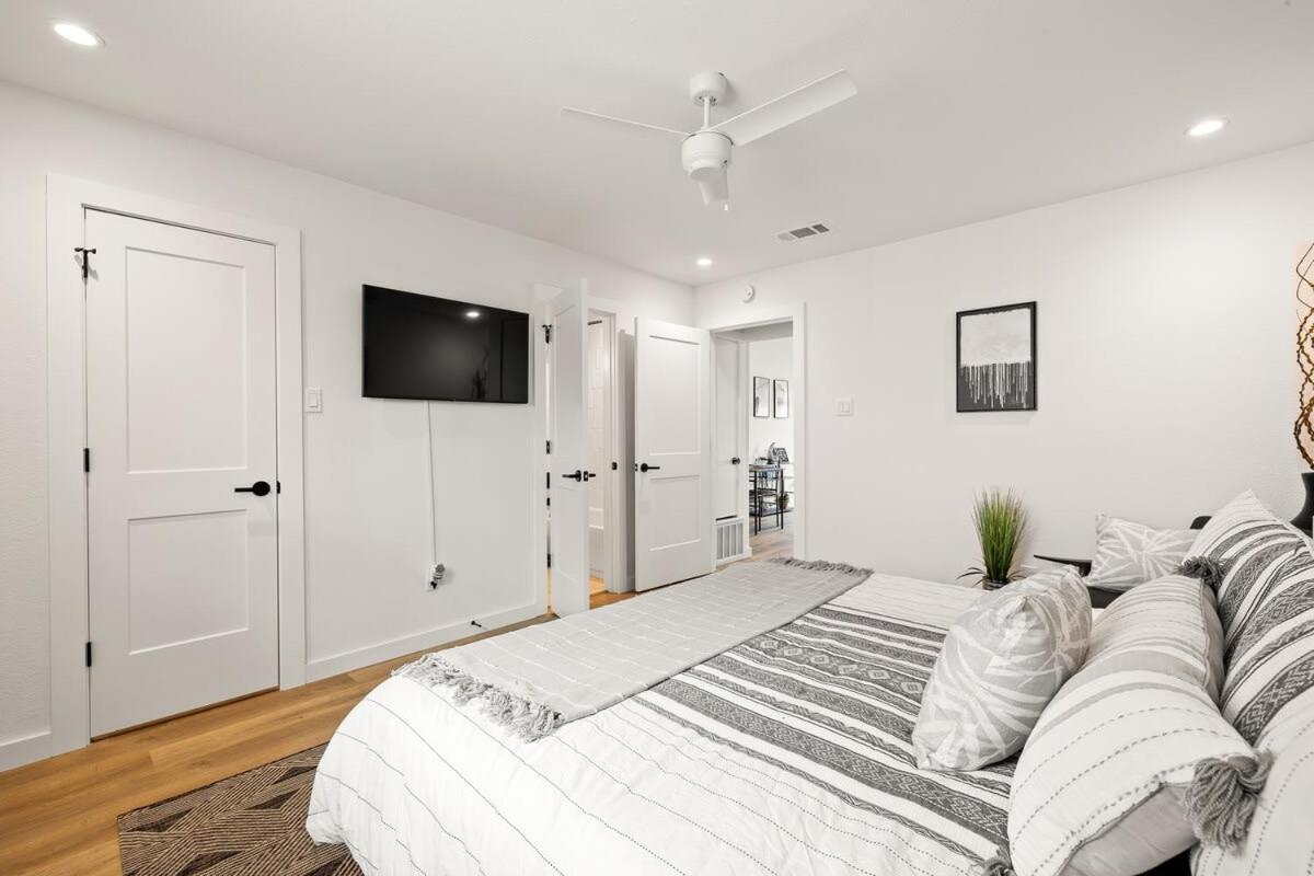 New Luxury Zilker & Barton Springs Holiday home Austin